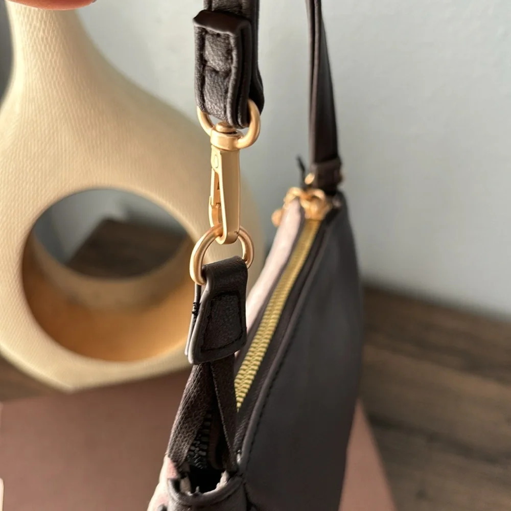 NWT! JUICY COUTURE Retro Vibe Shoulder Bag, Chocolate Blush